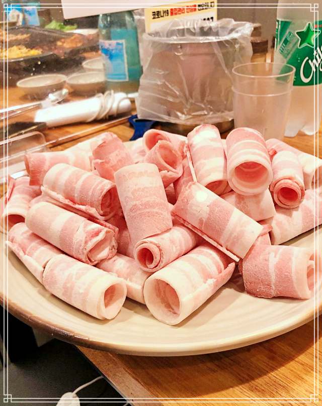 픽업 트렌드 스페셜 부산 서면 다양한 채소를 푸짐하게 대패 삼겹살 맛집