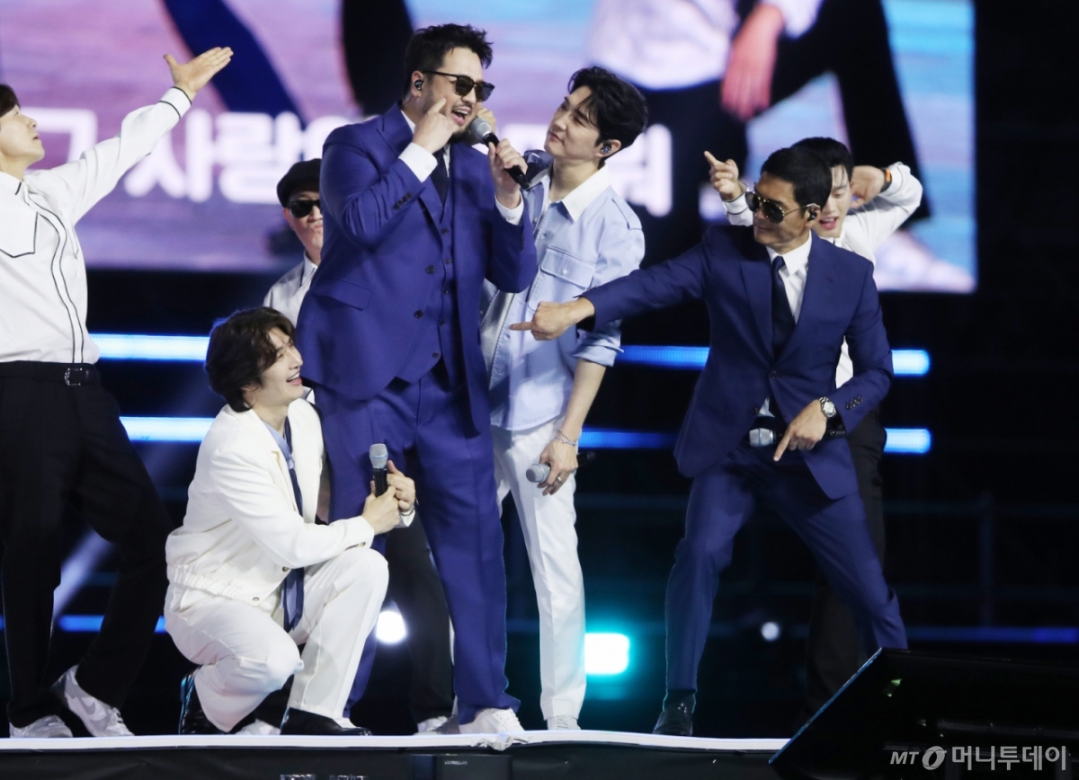 &ldquo;지오디 한물갔다&rdquo;&hellip;경주시장 발언