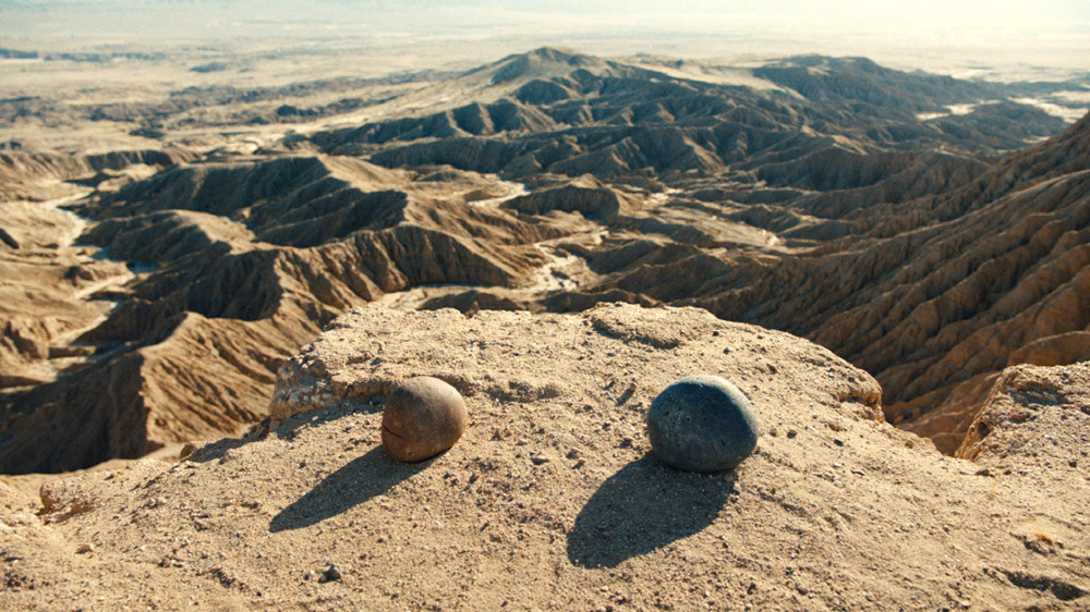 영화 <에브리씽 에브리웨어 올 앳 원스>