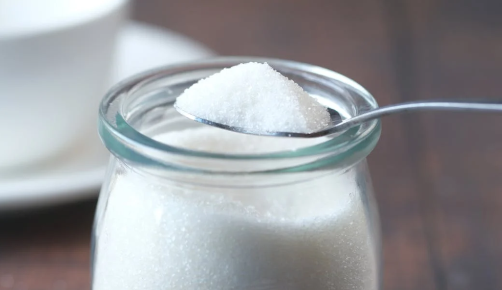 설탕 스푼으로 표현한 당류 이미지