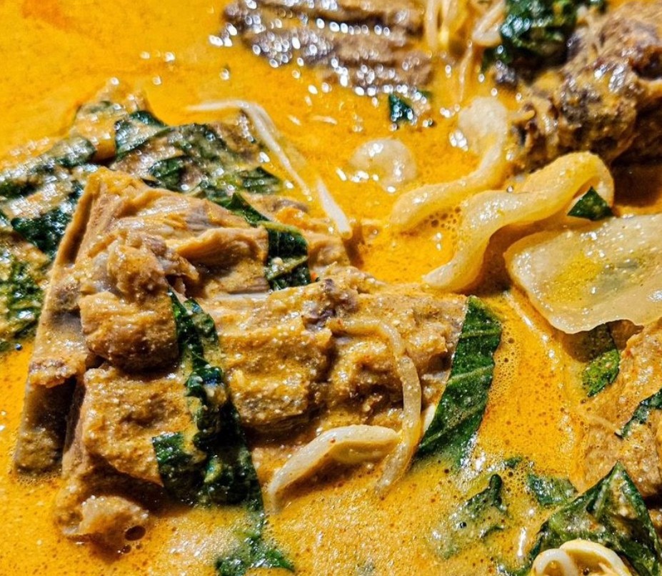 매일아침 담백 고소한 감자탕 매운뼈찜 썸네일