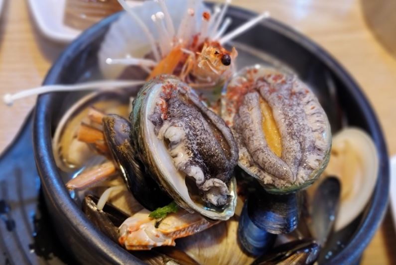 삼척전복해물뚝배기