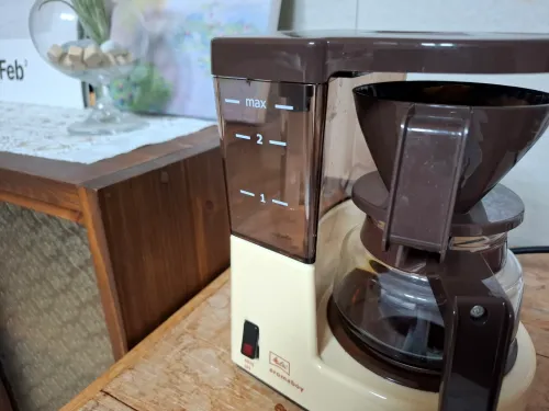 직장인 현실 전환을 위한 커피 브루잉 타임: 펜듈럼에서 벗어나 에너지를 정화하는 순간 (Coffee Ritual for Matrix Hacking)