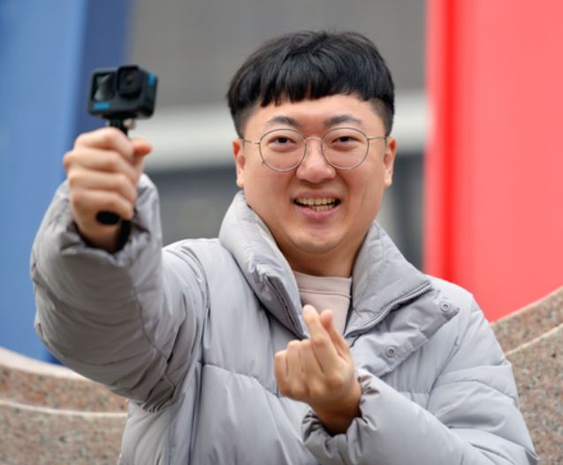 충주맨 김선태, 공지사회 암적 존재 익명글 논란 초고속 승진 파장
