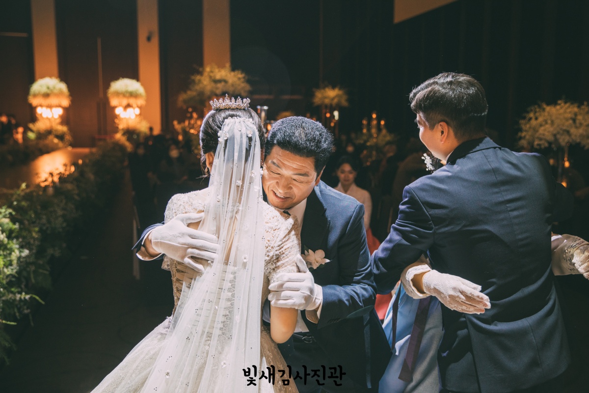 위더스 영등포 펠리체홀 본식스냅 인사 3