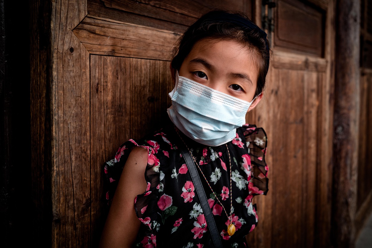 마스크 착용이 사회적 피로감에 미치는 영향→ 얼굴 인식, 정서 교류, 자아 피로와 관련된 심리적 연결 고리