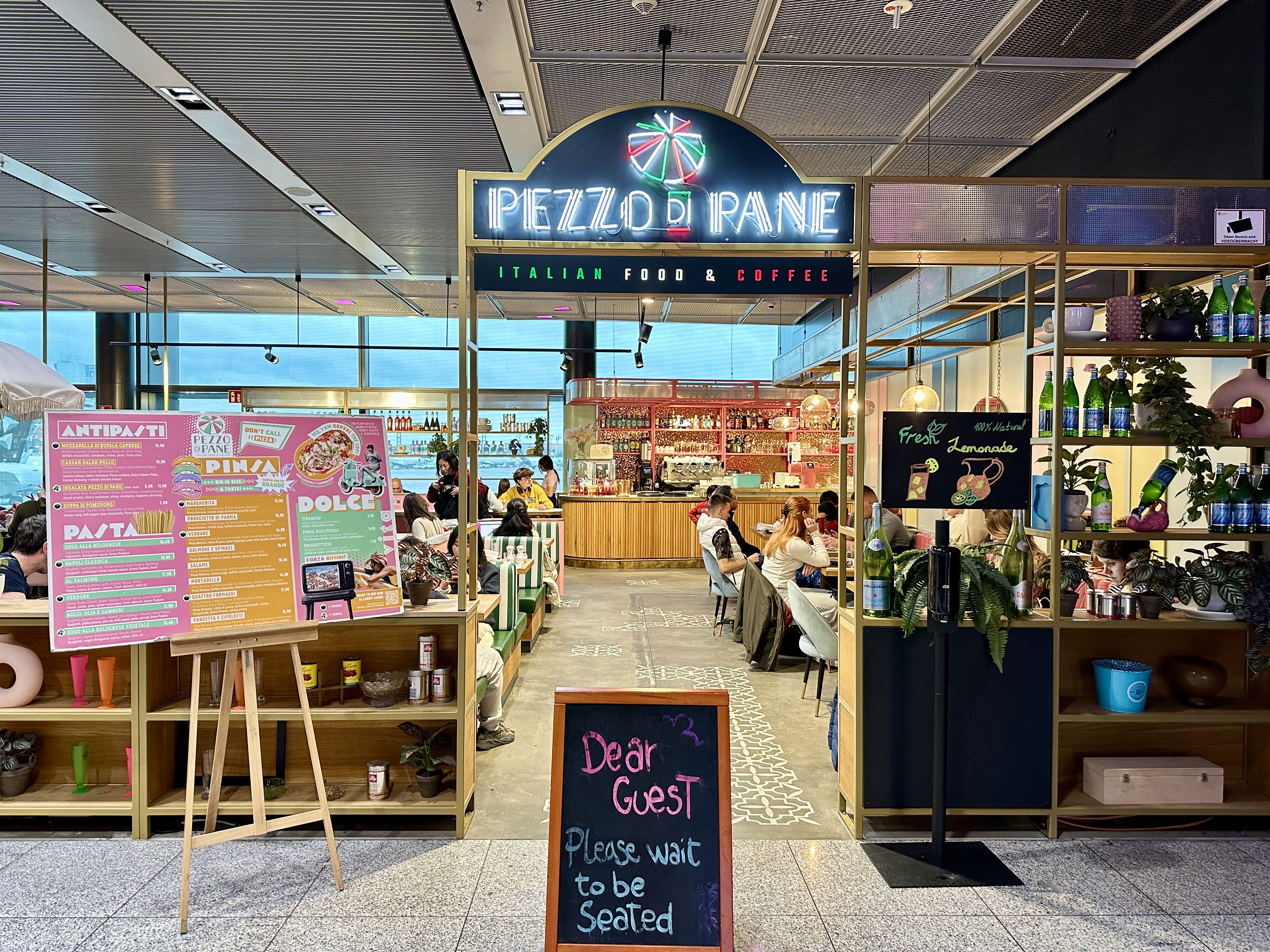 프랑크푸르트 공항 면세구역 이탈리안 레스토랑