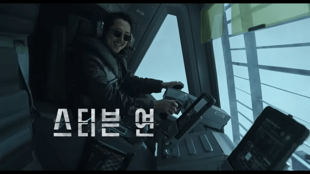 미키 17출연진