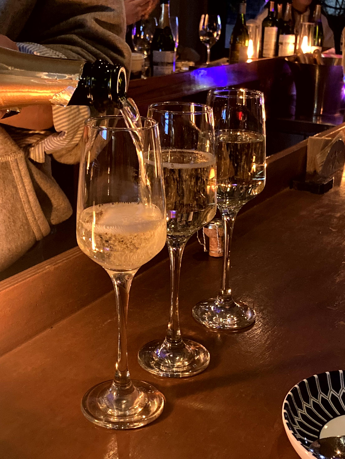 을지로금샤빠_샴페인