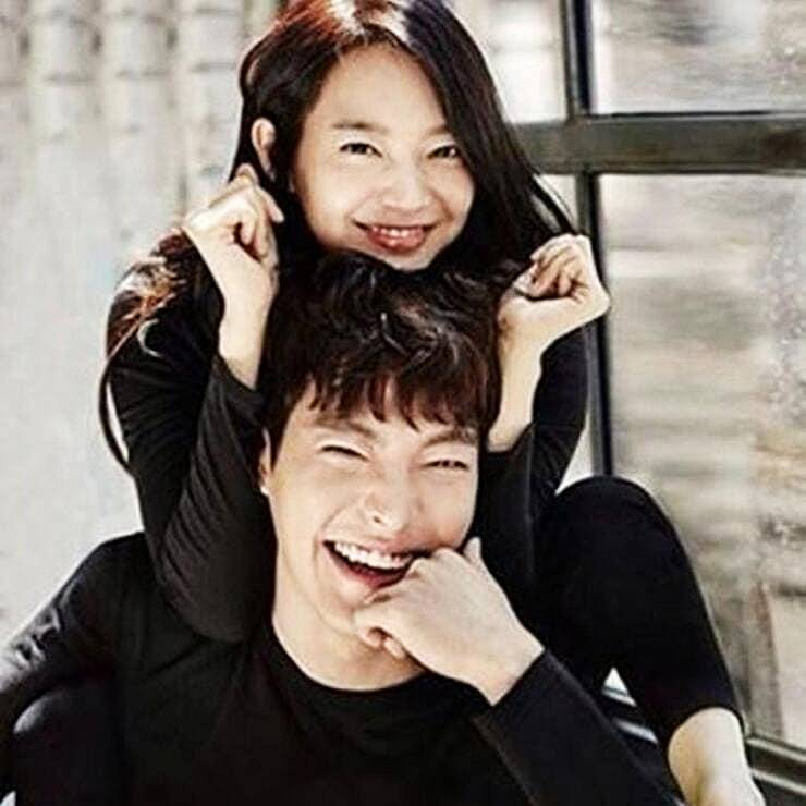 배우-김우빈-신민아