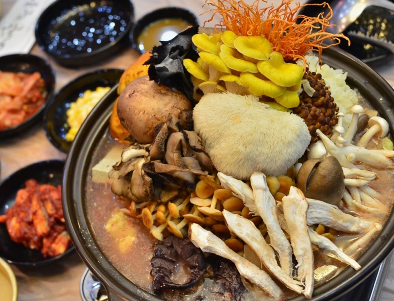 백반기행-강화밥상-젓국갈비-버섯전골-마니산단골식당