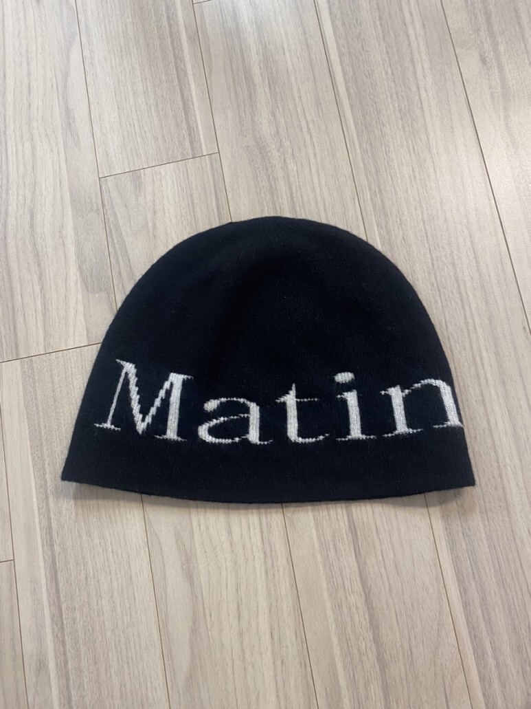 마뗑킴 Matin Kim 비니 LOGO JACQUARD SHORT BEANIE IN BLACK 마뗑킴 Matin Kim 남자 비니