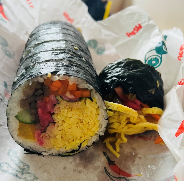 계란김밥 단면