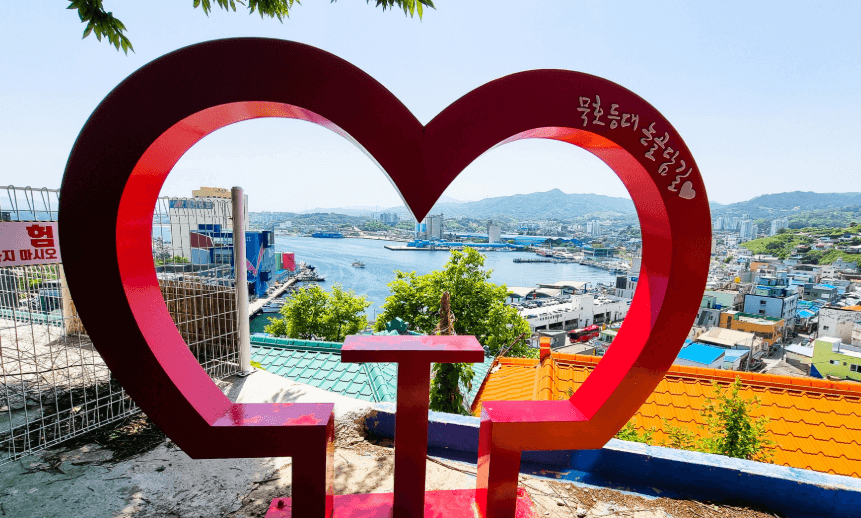 묵호등대와-논골담길