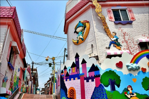 송월동 동화마을 벽화