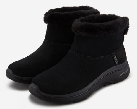 겨울 여행 시 필수 아이템 털 부츠