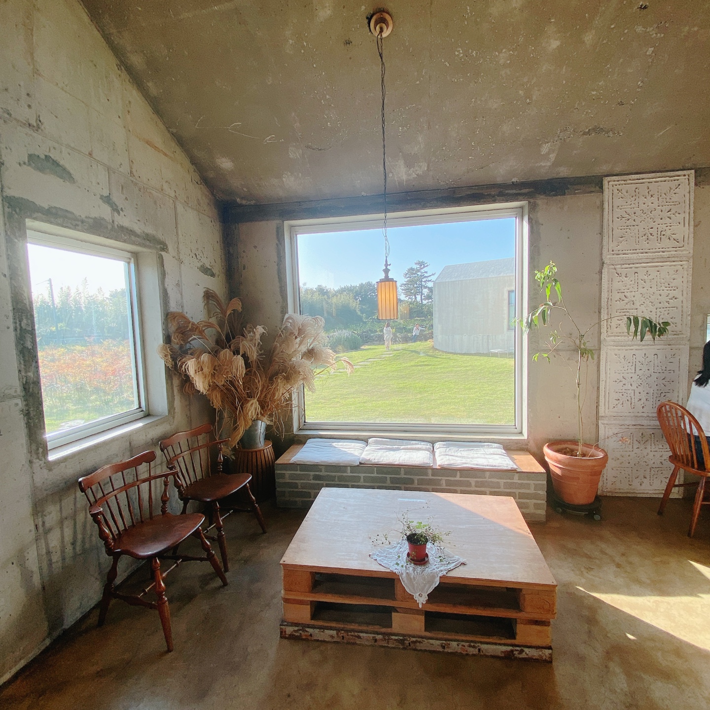 제주 성산 성읍민속마을 에그타르트 포르투갈 카페 아줄레주