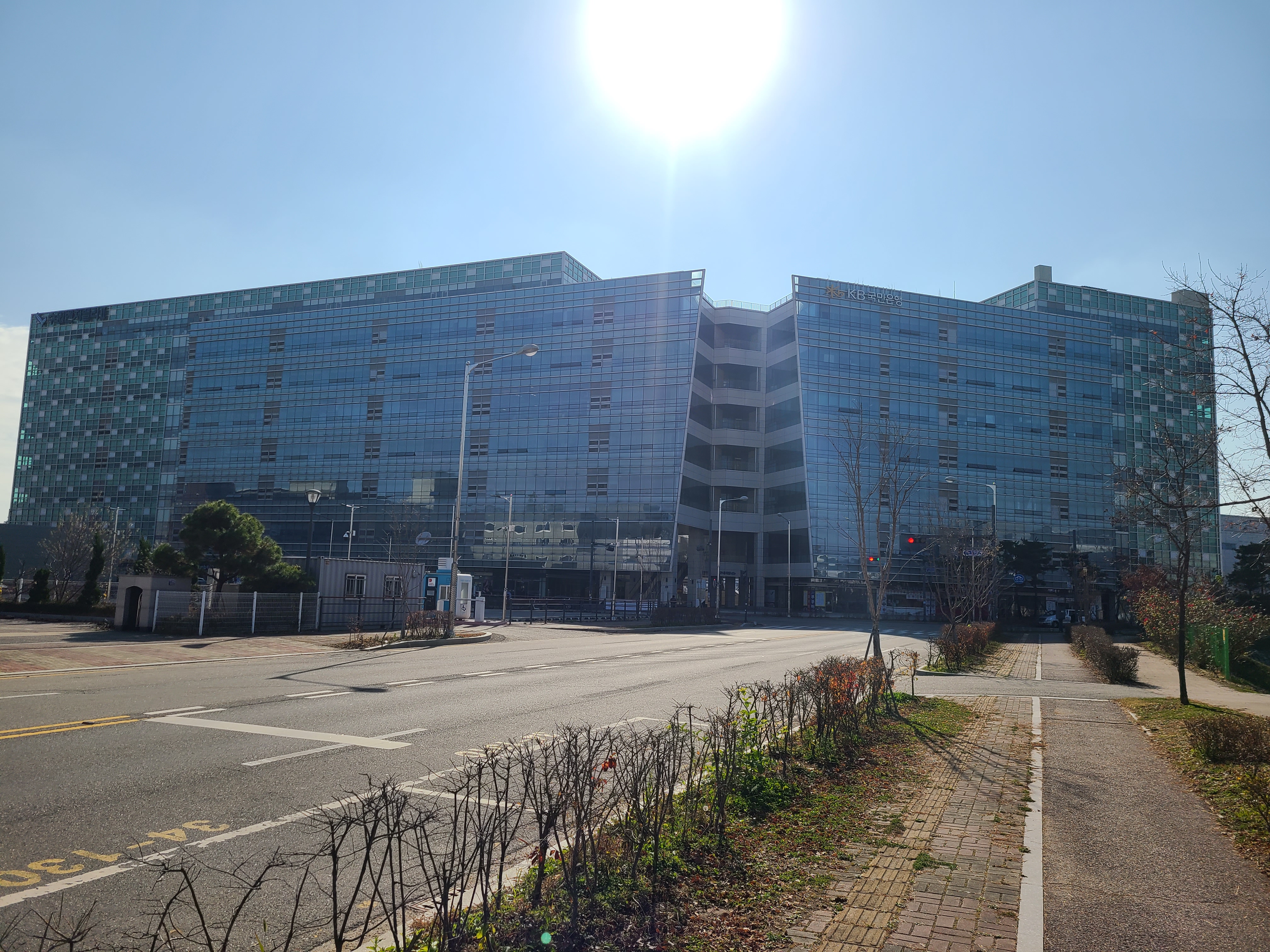 수원 벤처밸리2 외관