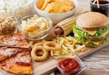 인스턴트 음식이 암 그리고 정신건강과 비만에 끼치는 영향 분석