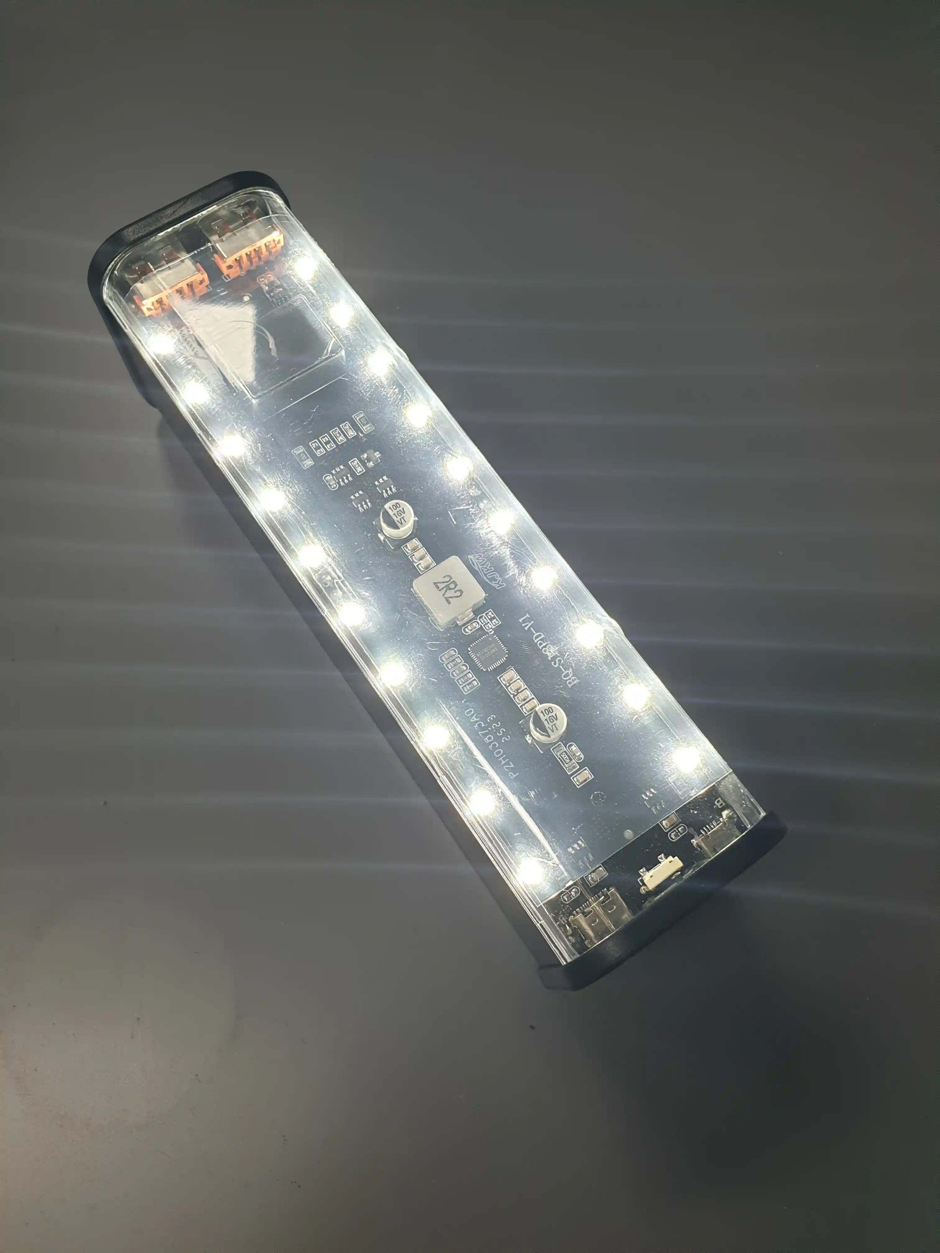 18650 배터리 결합 후, 보조 배터리 상단 플래쉬