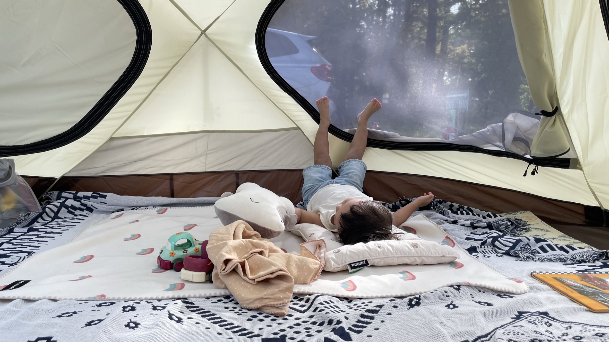 파주해브펀캠핑장_텐트 맘에들어하는 아들