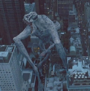 영화 속에 나오는 괴수 모습이다