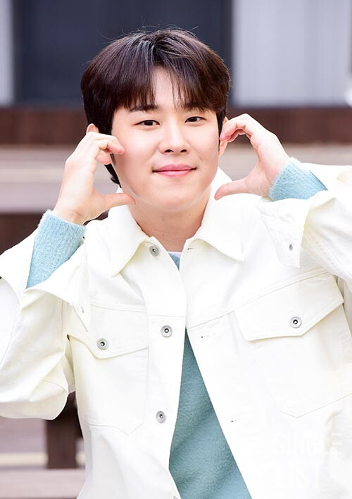 가수 진욱