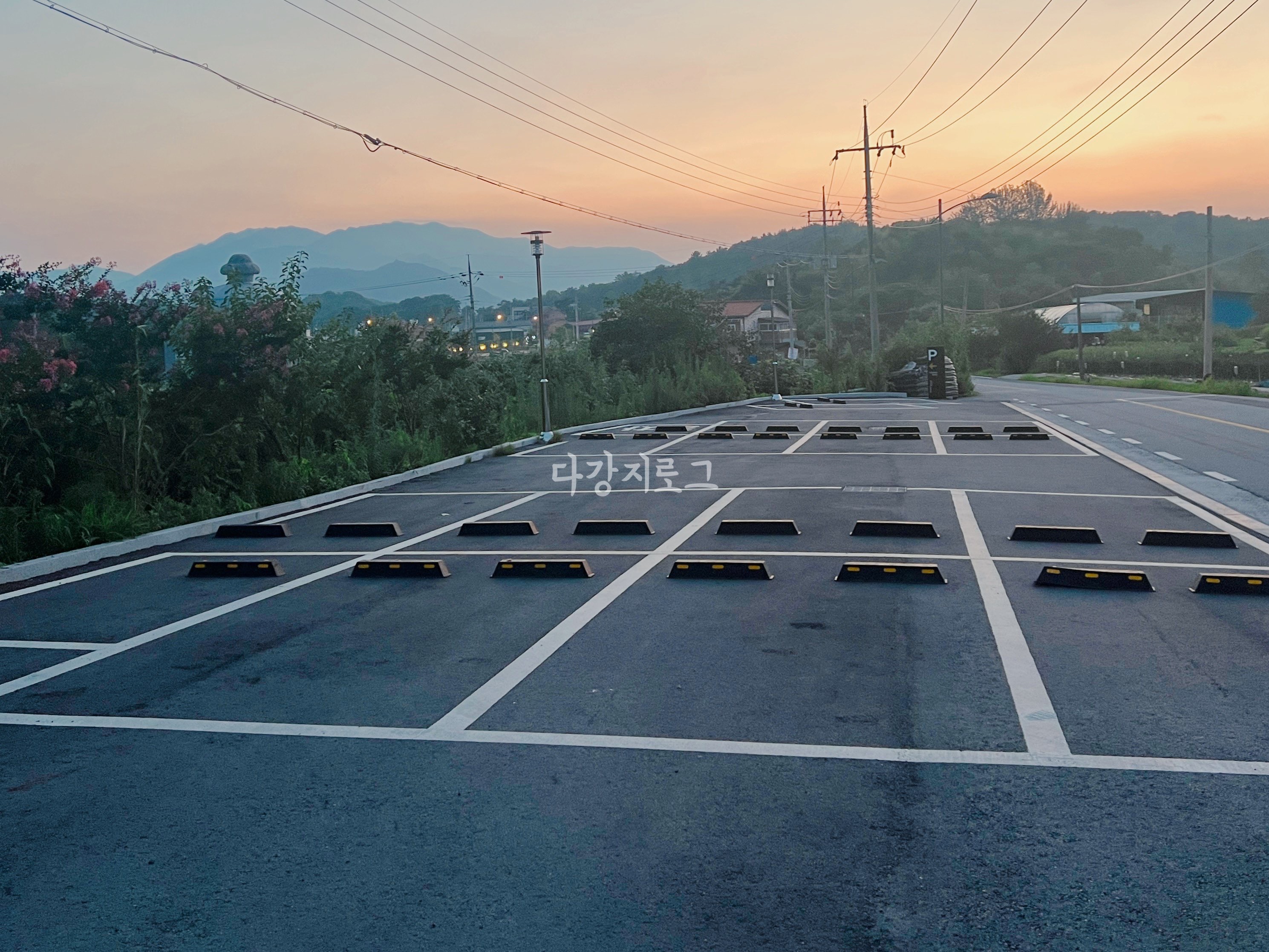 담양 빨간벽돌카페 야외카페 알에디션 주차장넓은카페