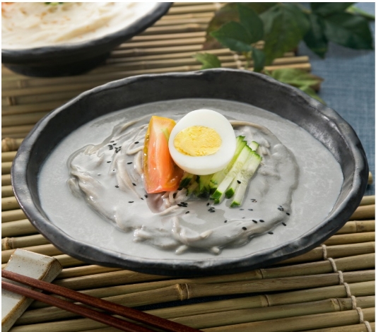 검은콩국수