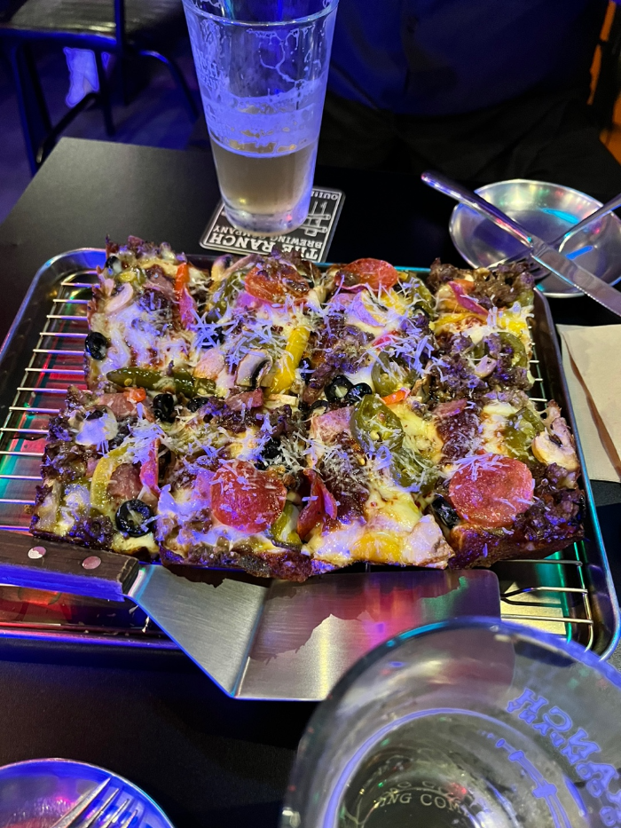 필리스 치즈 스테이크 피자 비주얼