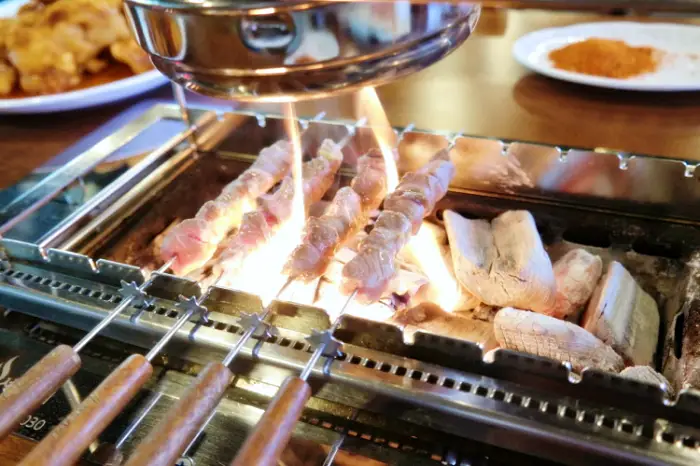 픽업 트렌드스페셜 건대입구 건대 양꼬치거리 중국 정통 연길 조리법 중국냉면 연길냉면 양갈비 양꼬치 맛집