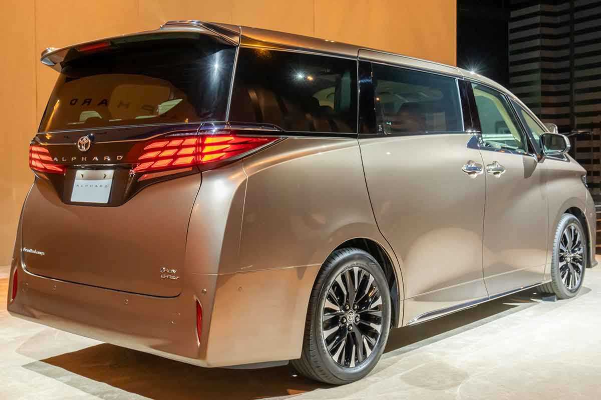 토요타 알파드