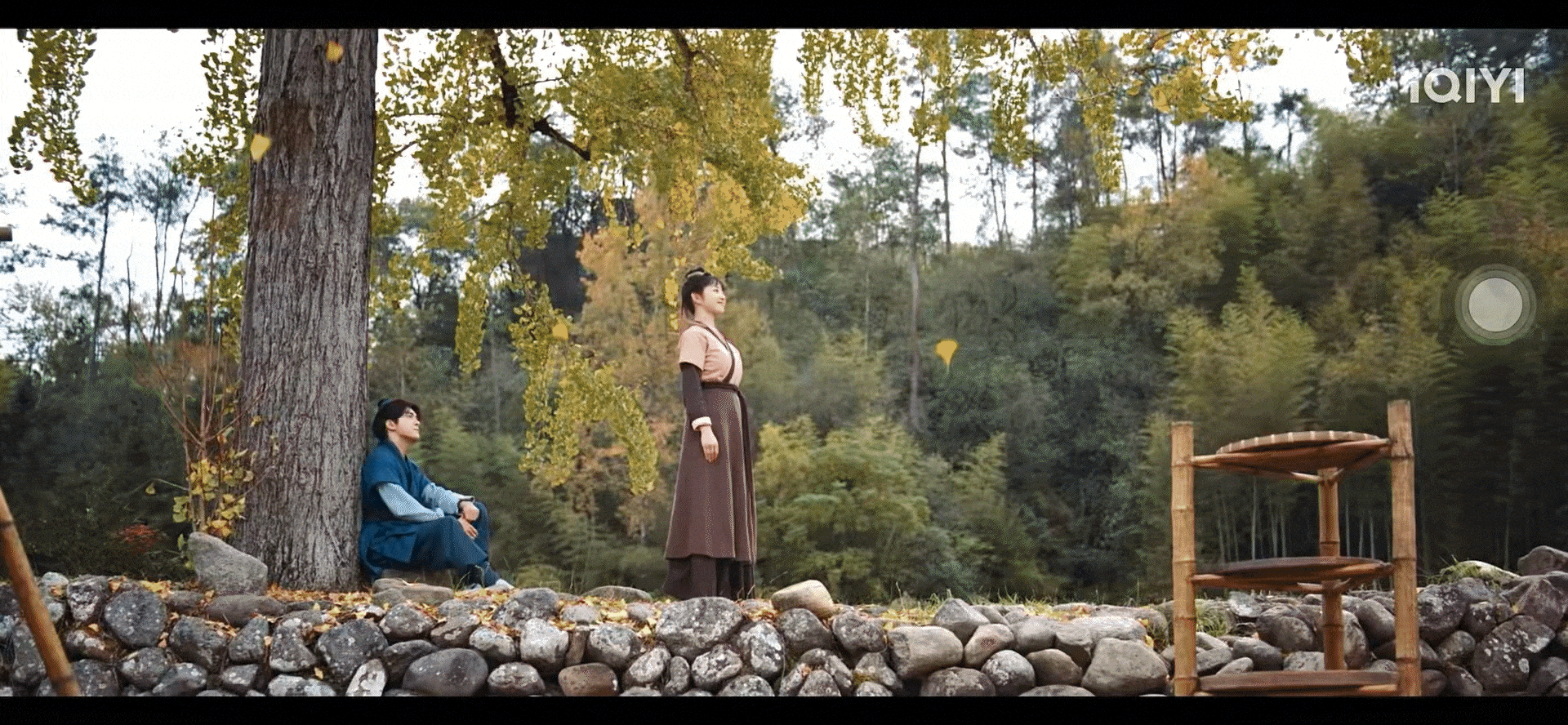 고대-옷을-입은-남자-전경기