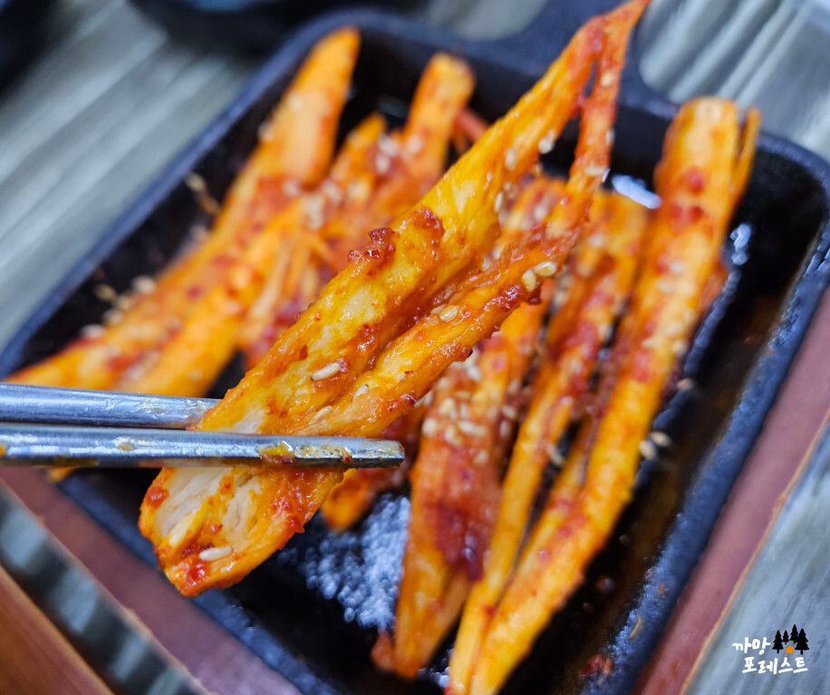 소담명가찰솥밥 더덕구이