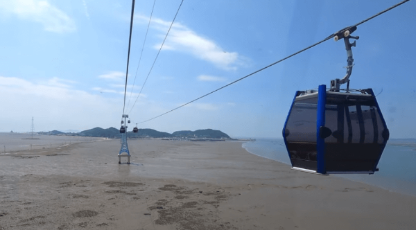 썰물 때 제부도 해상케이블카