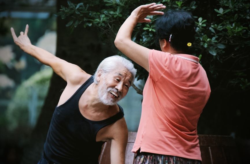 건강한 장수를 위한 오래 사는 비결(식습관, 운동, 실천)