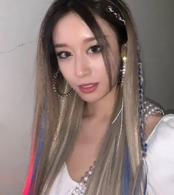 티아라-지연-사진