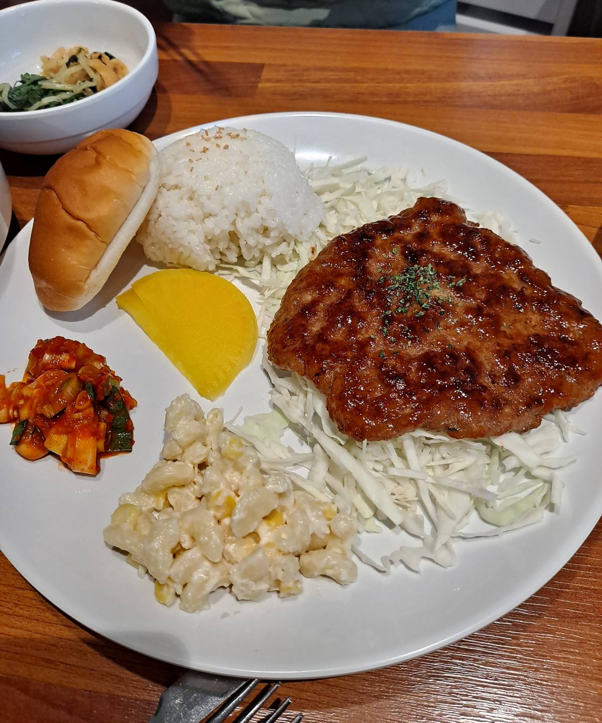 우불식당 갈비한판 구성