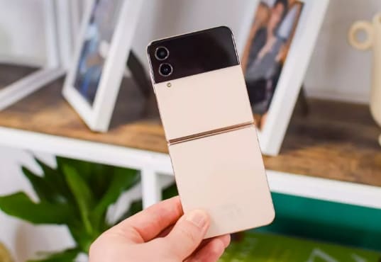 세계 최고의 폴더블폰 VIDEO: Best foldable phones of 2022