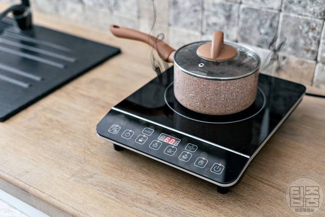 집에서 타는 냄새 탄내 플라스틱타는냄새 고무타는냄새 인덕션