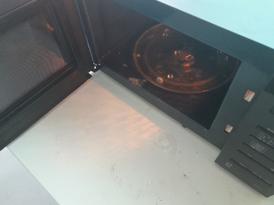 지저분한 전자레인지