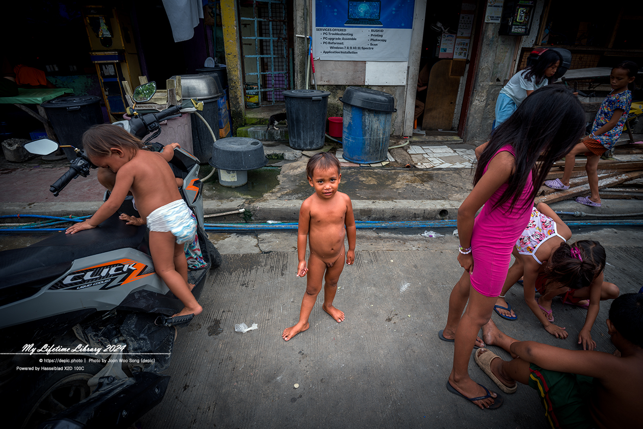 필리핀 세부 필리피노 사람들 거리 골목 시장