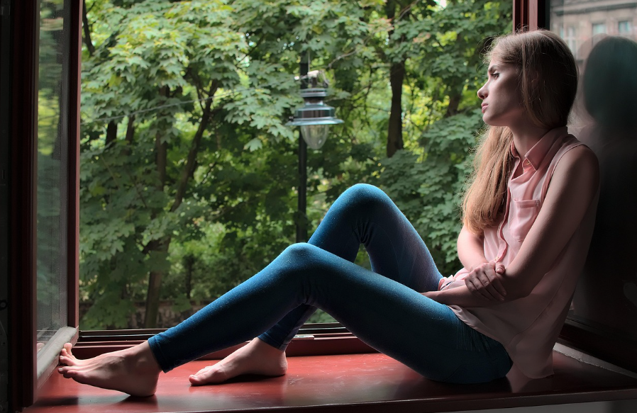 부정적 감정의 이면에 숨겨진 메시지: 슬픔, 분노, 두려움이 주는 숨겨진 통찰을 발견하기