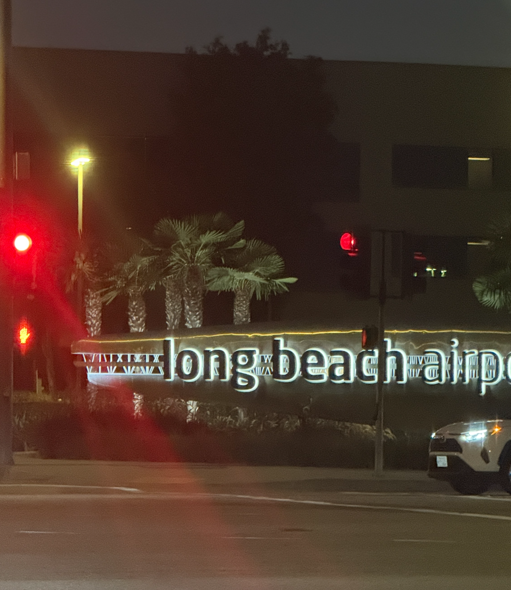 롱비치 공항(Long Beach Airport) 파킹랏 