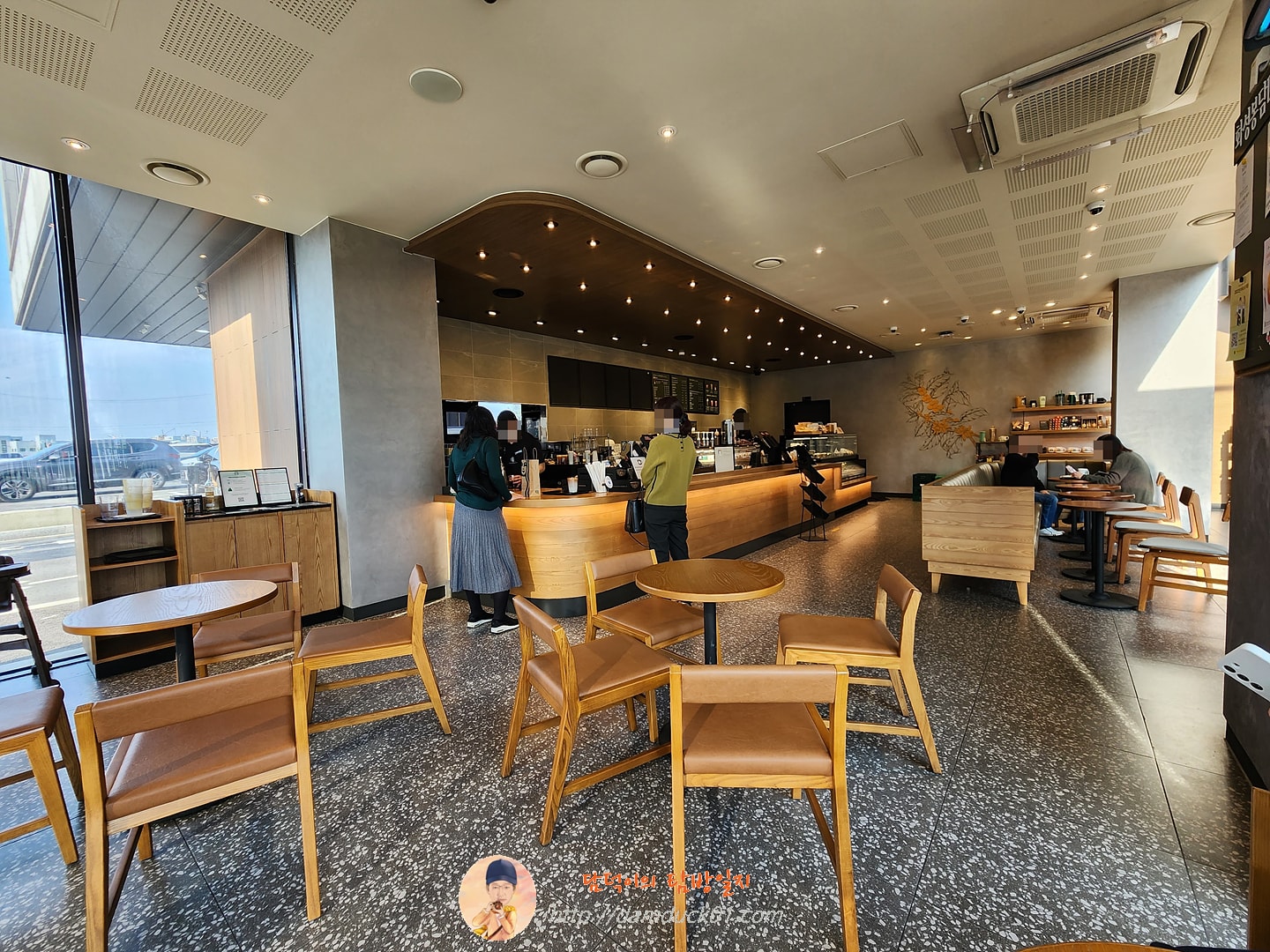 스타벅스 화성봉담DT 1층