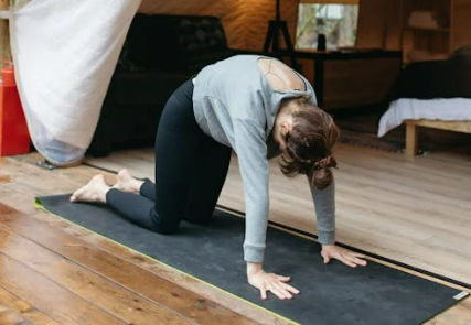 허리에 좋은 운동 고양이 자세 낙타자세
