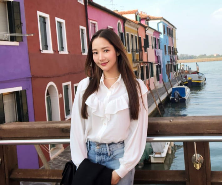 배우 박민영 사복