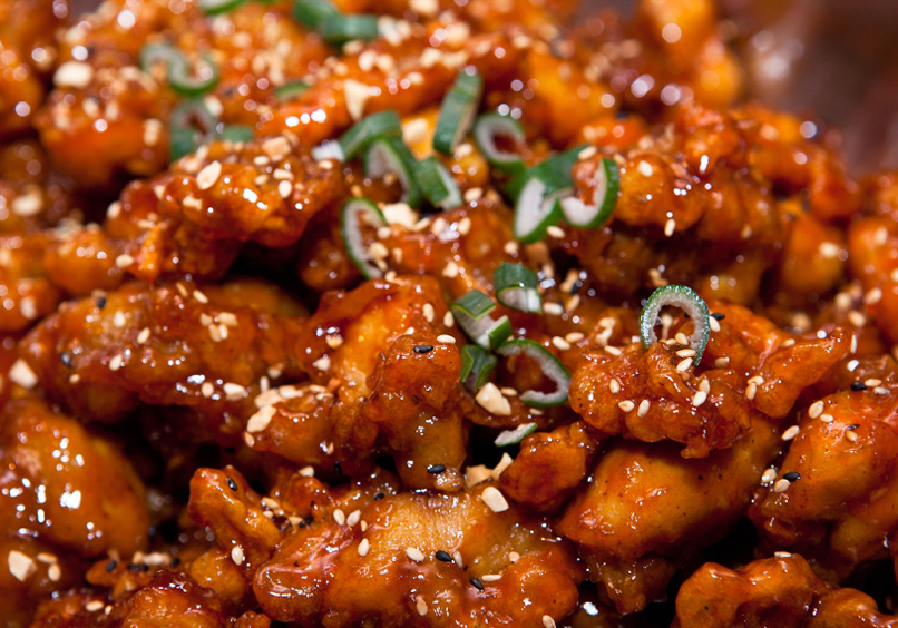 속초 닭강정, 여행객들이 꼭 찾는 속초의 명물