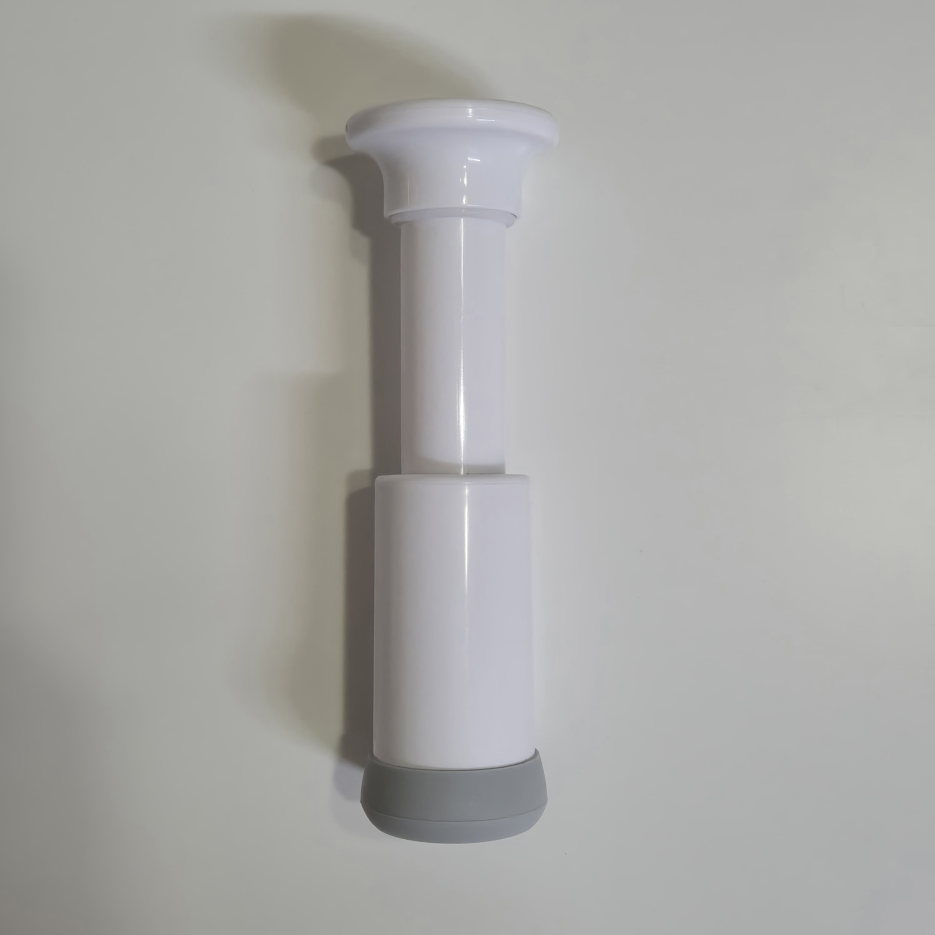 다이소 진공용기 전용 펌프를 당긴 모습