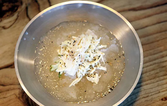 죽순닭국수